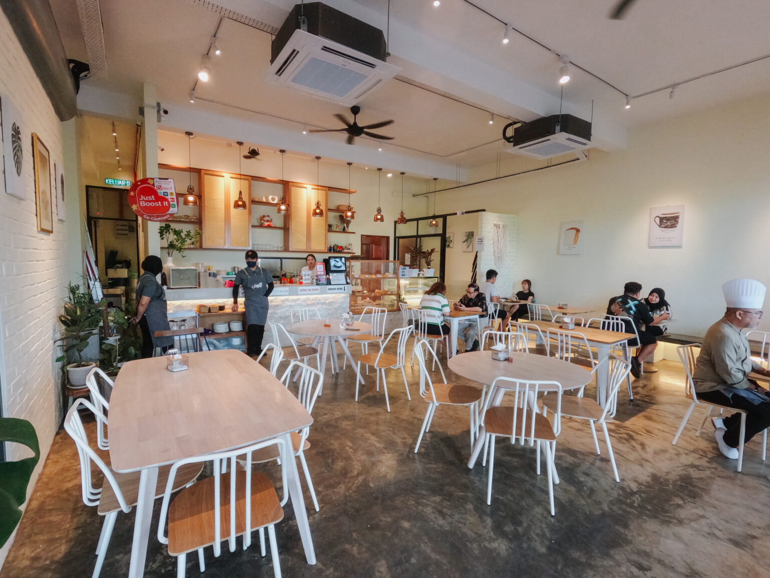 Nikmati Makanan Ala Simple Fusion Di MYLK Cafe, Garden City Tawau