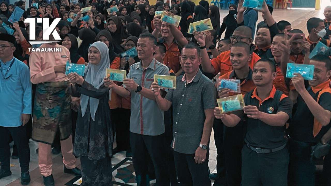 Berikan Dorongan Kepada Calon SPM Melalui Kit Peperiksaan