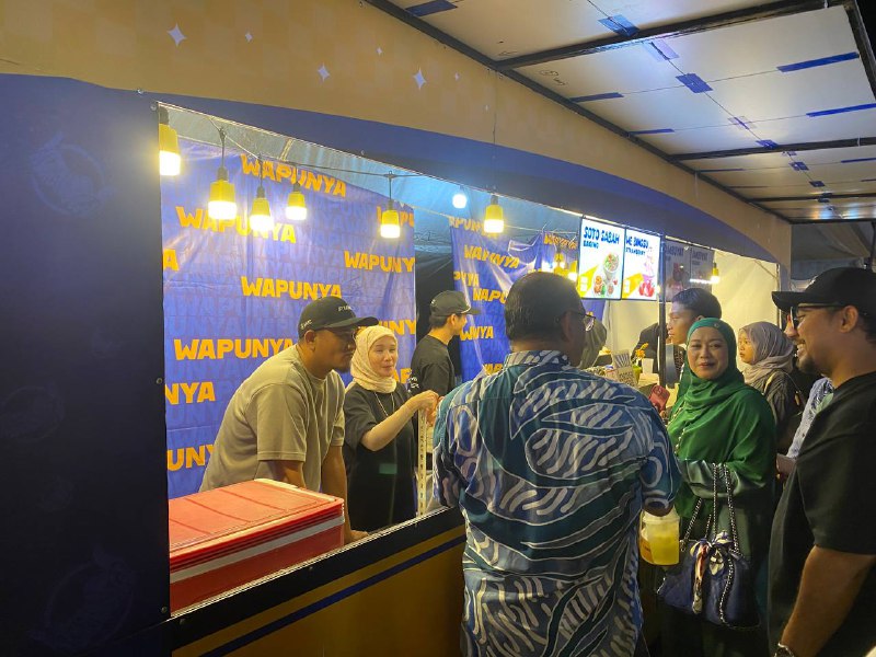 Datuk Nizam singgah melawat kepada usahawan muda yang menjalankan perniagaan
