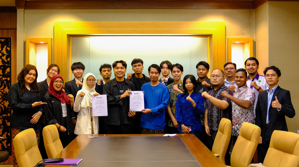 Mahasiswa serah memorandum